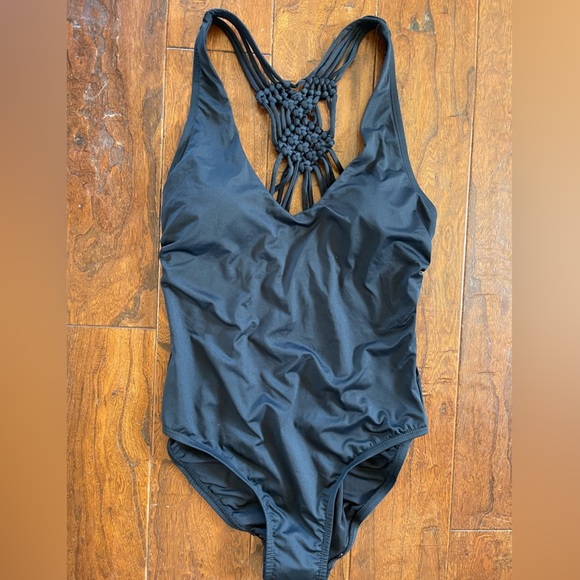 Jantzen Black Macrame Strappy Back One Piece Ruched Bathing Suit Swim 8 - Picture 1 of 11